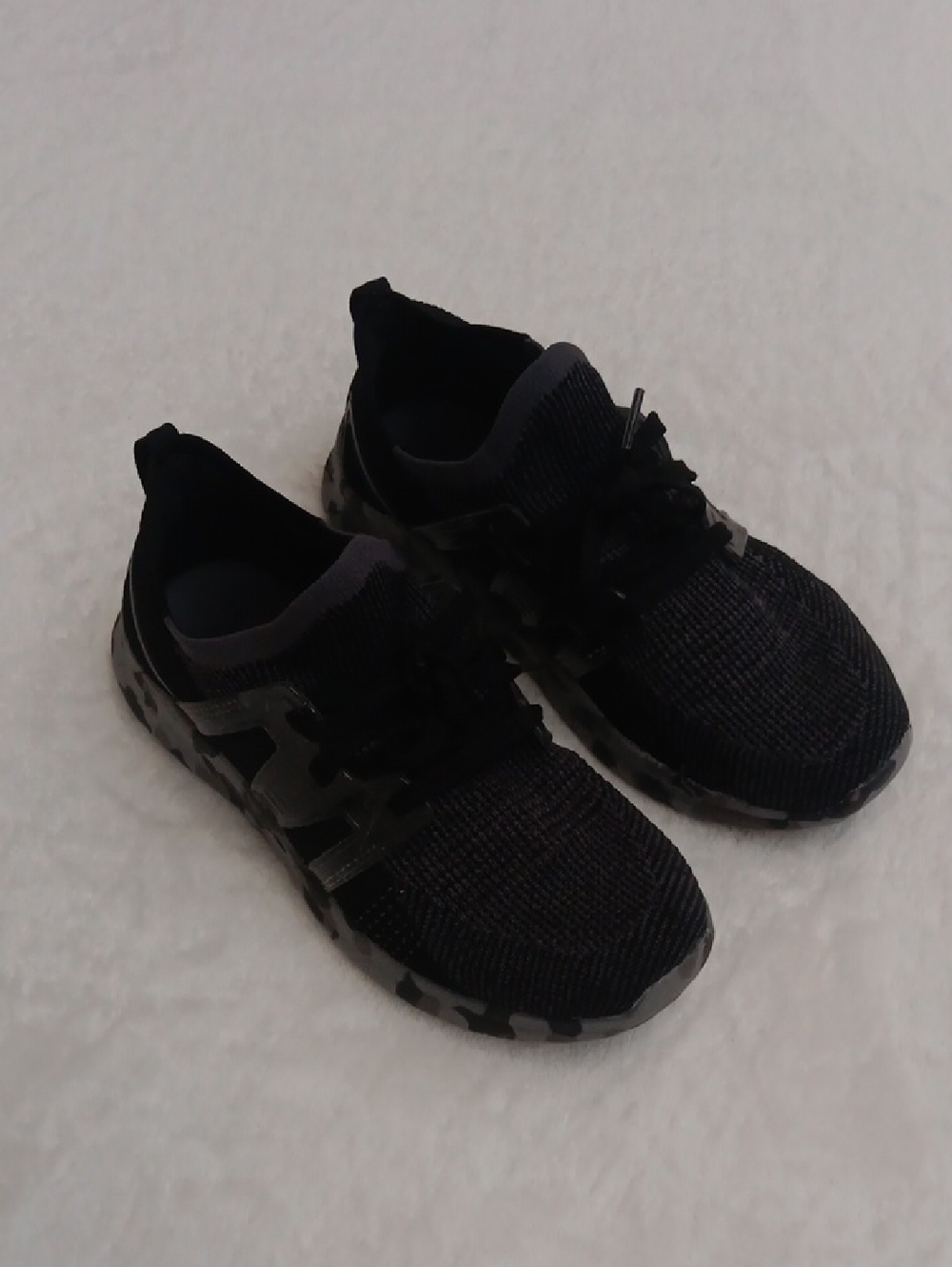 Athletic Works Black Knit Sneakers Boys Size 6